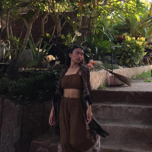 Janice, 19