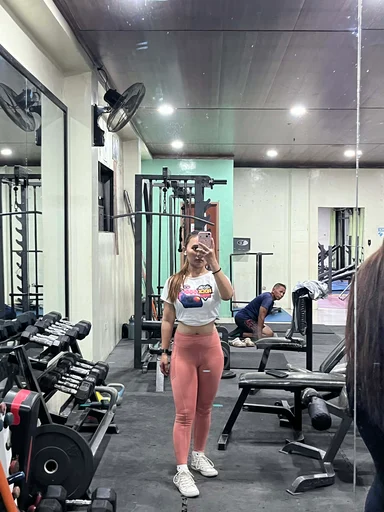 Kaye, 24