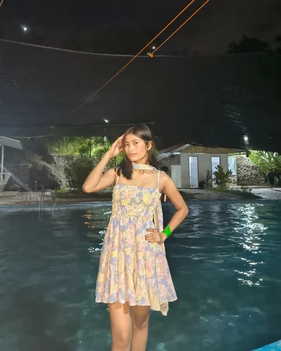 Sarah Jane, 21