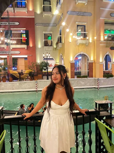 Cindy Grace, 24