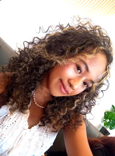 Marie, 18