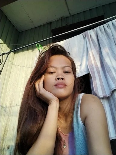Dominique, 37