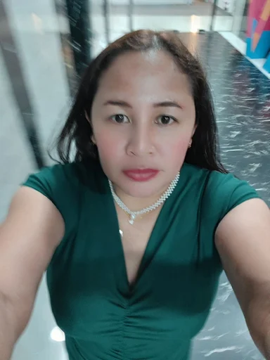 Gina, 40