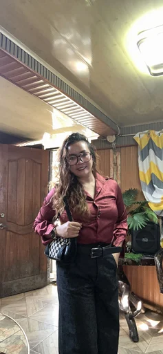 Lucy, 37