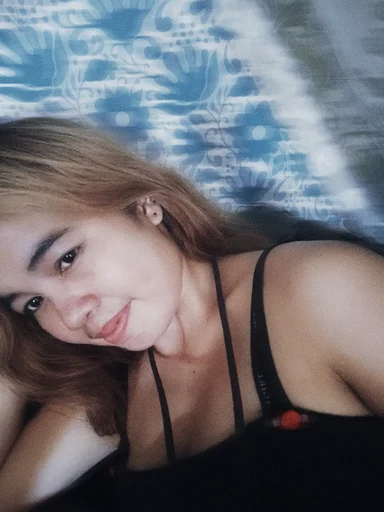 Mariella, 28