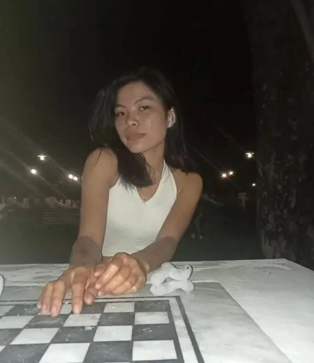 Jenny, 20