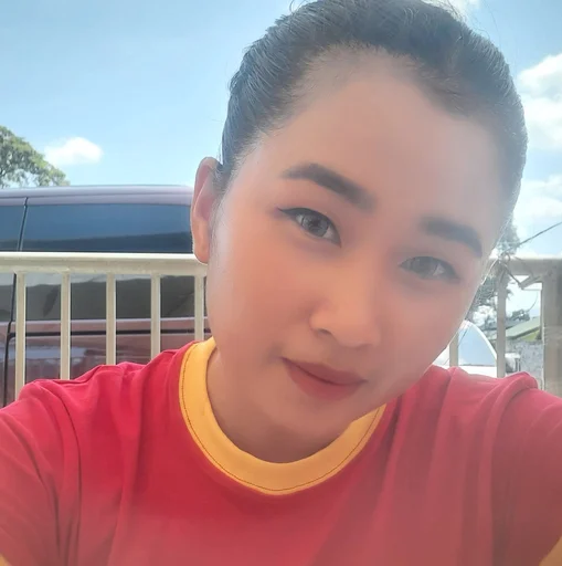 Estephanie, 29