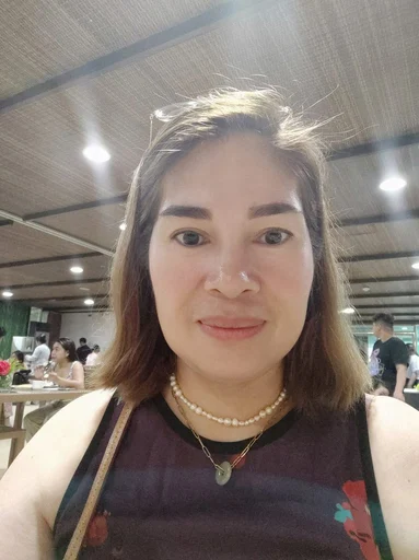 Cristina, 51