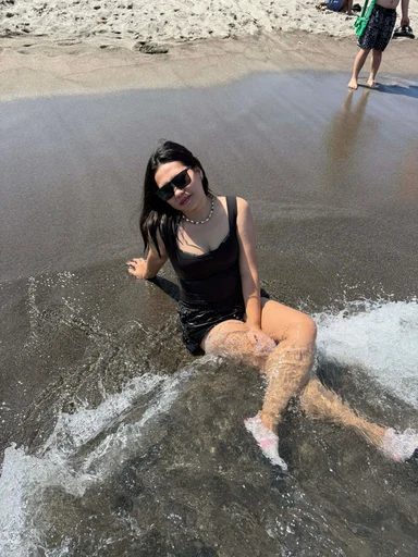 Christine, 22