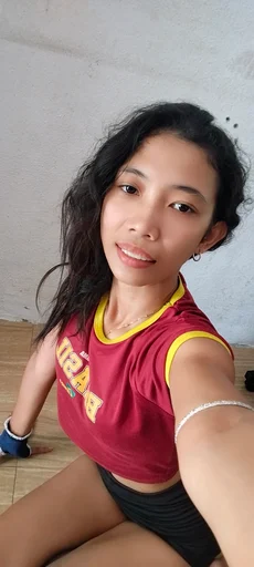 Xandra, 33