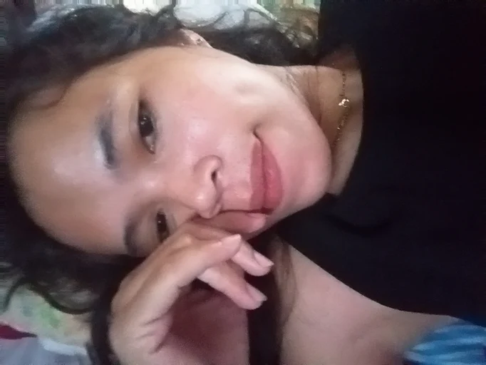 Anne, 32