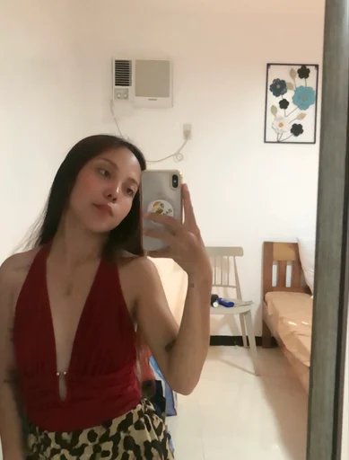 Maybel, 26