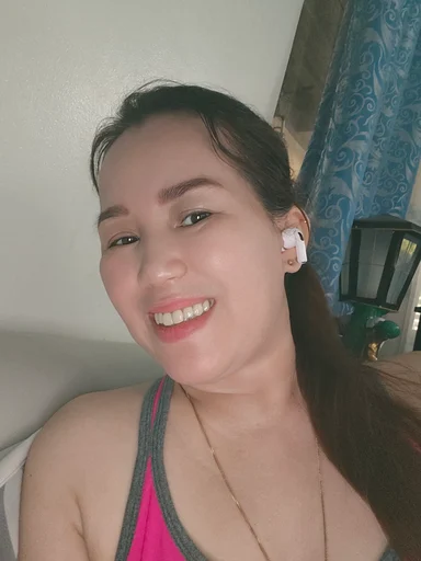 Isabel, 48