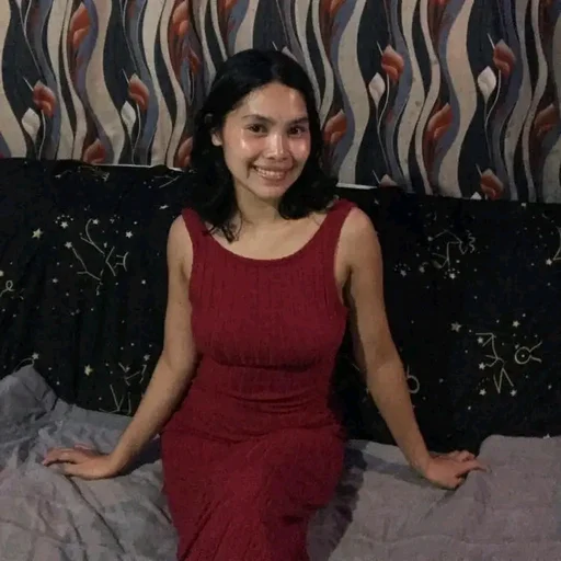 Cassy, 24