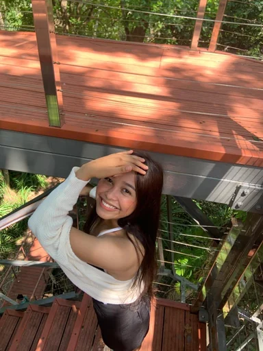 Leah Mae, 21