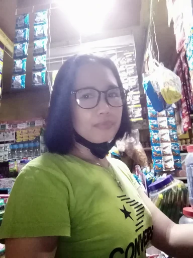 Honeylette, 43