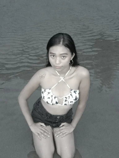 Bernadette, 30