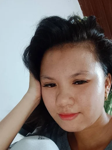 Leah, 21