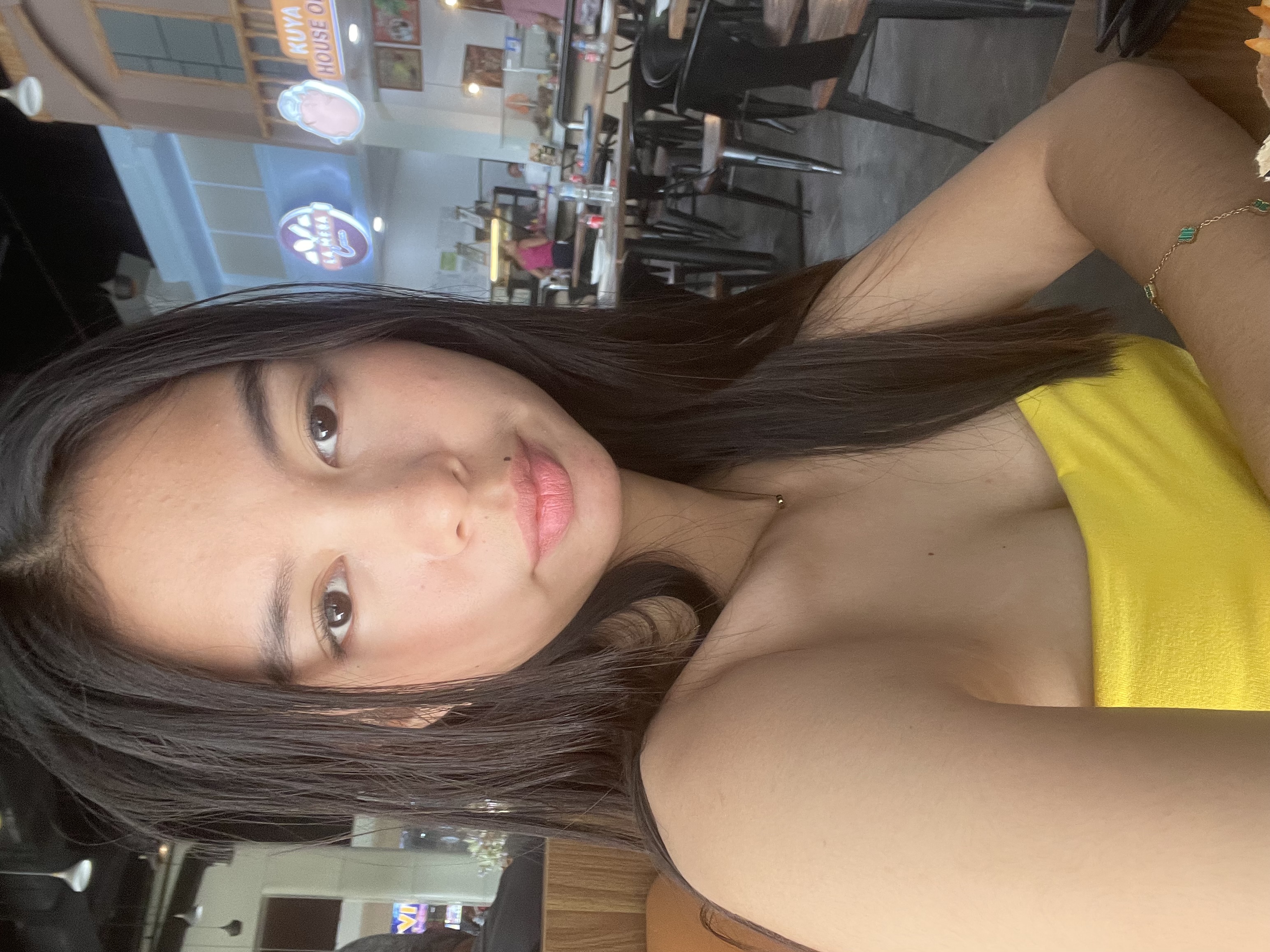 Lily ivy, 21