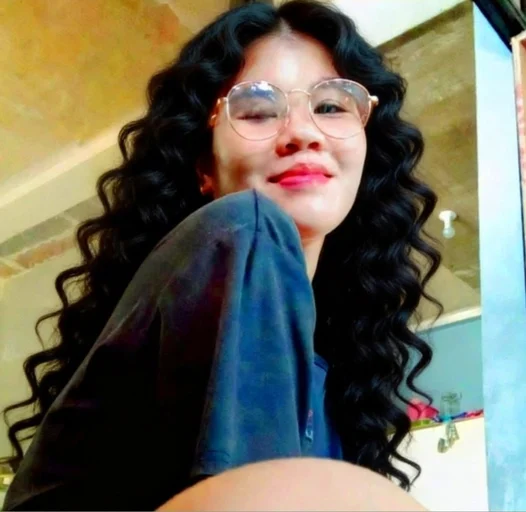 Analyn, 29