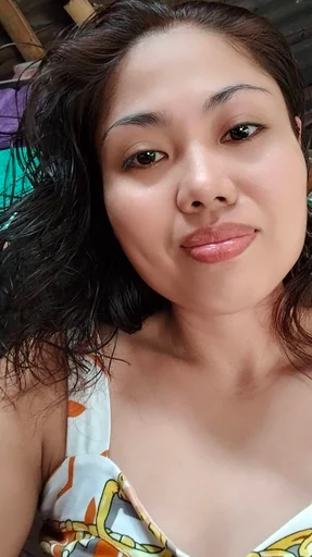 Nikki, 34