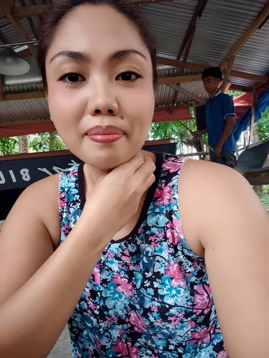 Nikki, 34