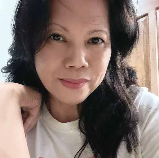 Lou, 52