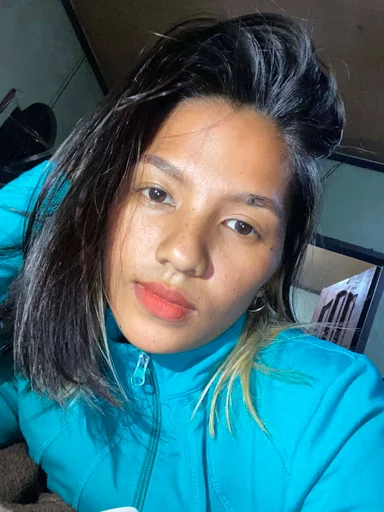 Gabrielle, 23