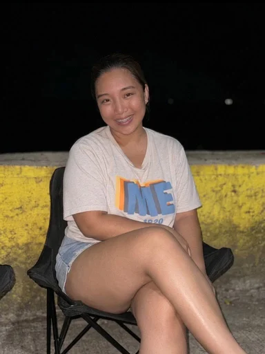 Christine, 25