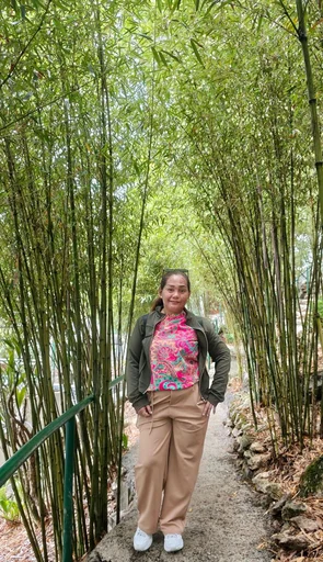 Jinnette, 48