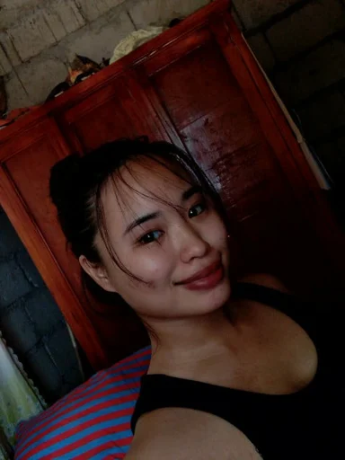 Junelle, 23