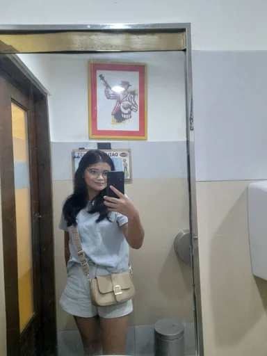 Myca, 27
