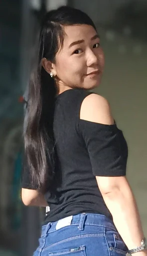 Lea, 32