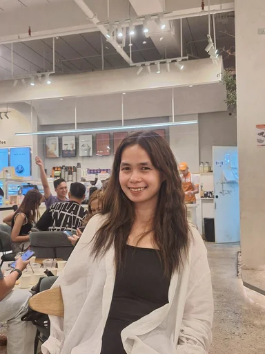 Divina, 28