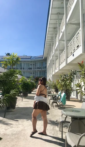 Adela Grace, 30