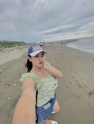 Christine, 21