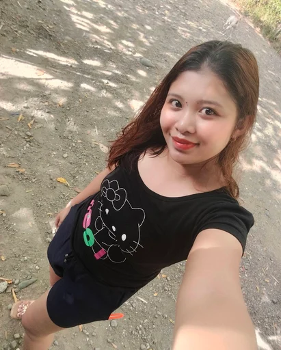 Anne, 24
