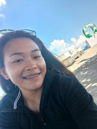Cindy, 28