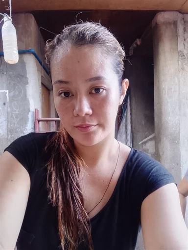 Stephanie, 28