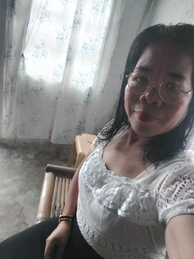 Dina, 52