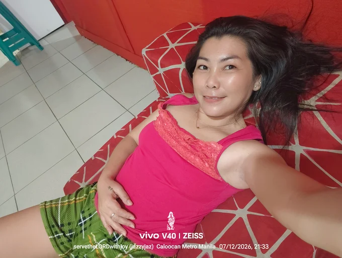 Jasmine, 37