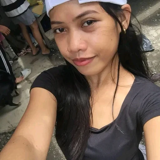 Jennifer, 20