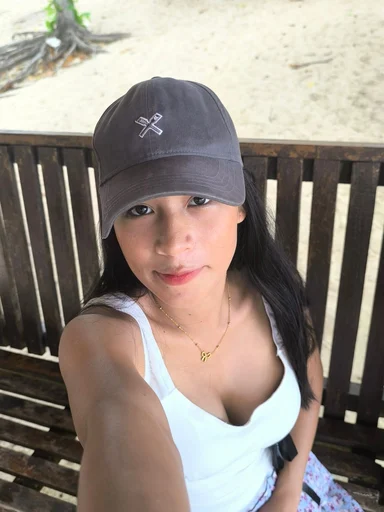 Bea, 20