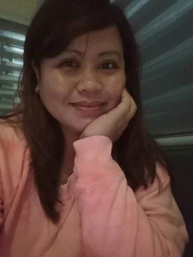 Leah, 33