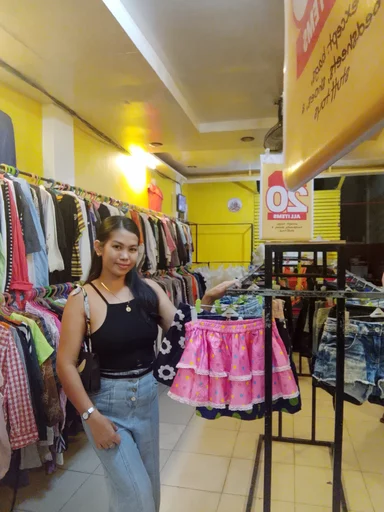 Leonila, 34