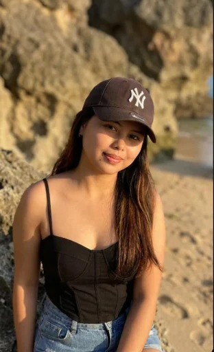 Karen, 18