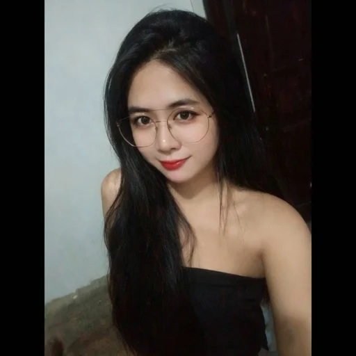 Maricel, 28
