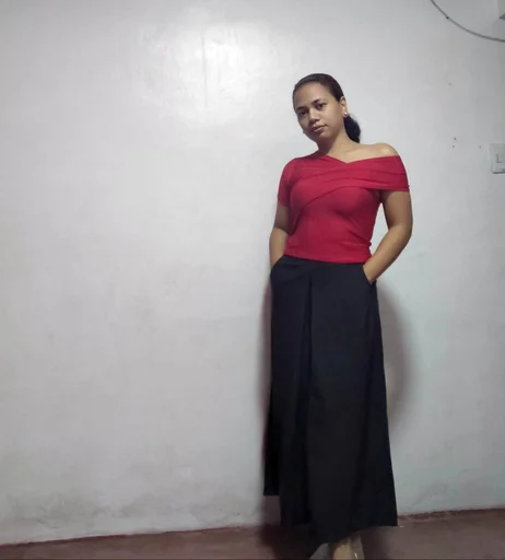 Anna, 34