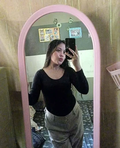Kristine, 22
