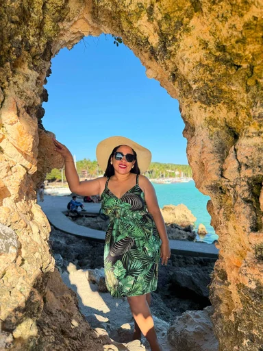 Lily, 44